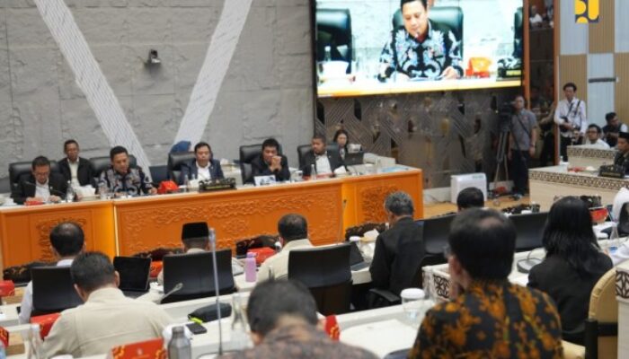 Raker Kebijakan Efisiensi Anggaran Bersama Komisi V DPR RI, Menteri Dody: Pembangunan Infrastruktur Terus Lanjut