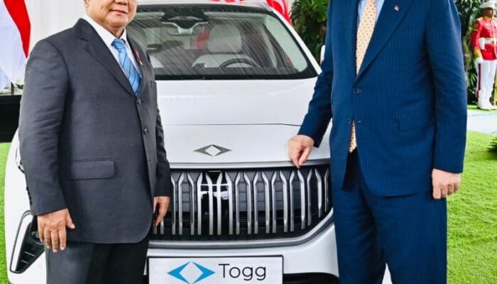 Hadiah Persahabatan, Presiden Erdoğan Serahkan Mobil Listrik Togg T10X kepada Presiden Prabowo
