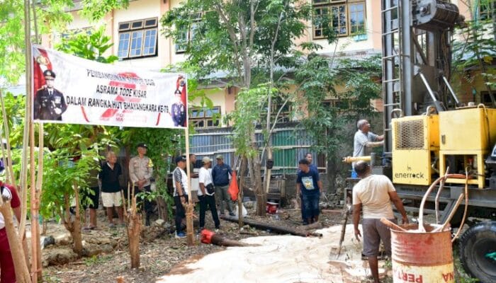 Wujud Kepedulian Polri Dalam Hut Bhayangkara ke-79, Polda NTT Bangun Sumur Bor untuk Warga Asrama Tode Kisar