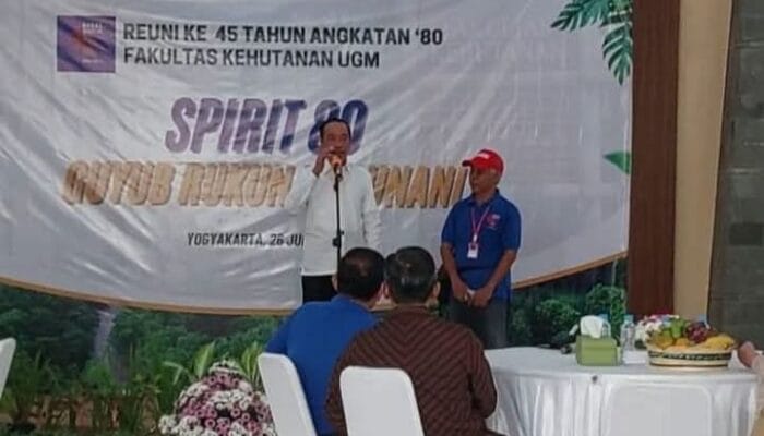 Kelakar Jokowi Singgung Ijazah di Reuni UGM: Alumni Seangkatan Hati-Hati Bisa Ikut Terseret
