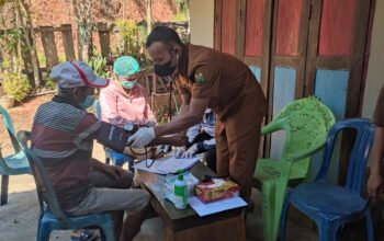 Dinkes Manggarai Kerahkan Sejumlah Nakes, Tangani Warga Akibat Dampak Kebakaran di TPA