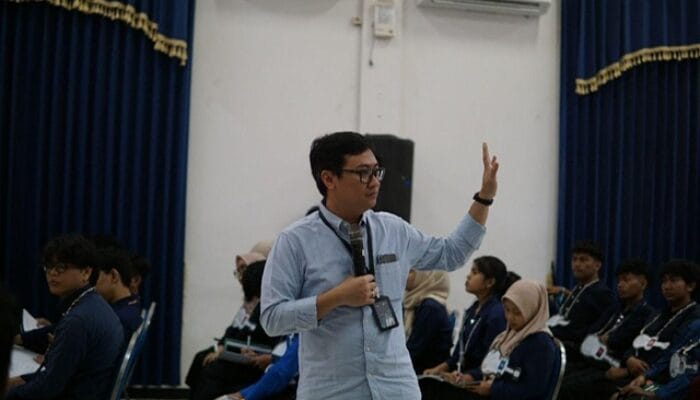 Mahasiswa Narotama Surabaya Dibekali Pengetahuan K3L oleh PLN UIP Nusra