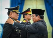 Apresiasi atas Pengabdian untuk Bangsa, Presiden Prabowo Anugerahkan Pangkat Istimewa kepada Dua Purnawirawan