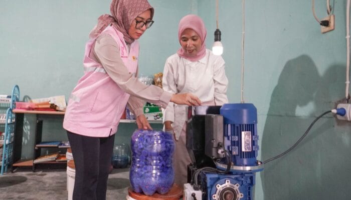 PLN UIP Nusra Gandeng Komunitas GELISAH Daur Ulang Sampah Jadi Produk Bernilai Ekonomi