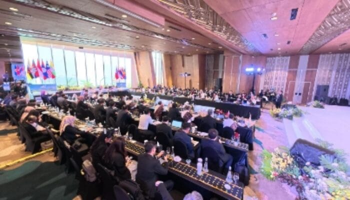 Komitmen Energi Bersih, PLN Inisiasi Langkah Kolaboratif di ASEAN Power Grid Meeting