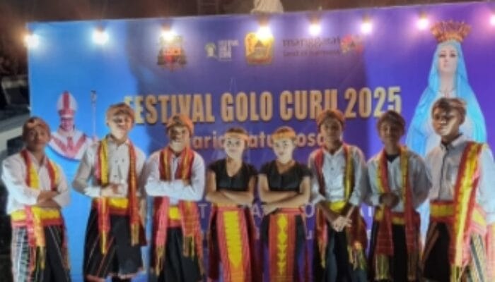 Semangat Muda OMK Watu Nggong dalam Tarian Irong Ngerit di Festival Golo Curu