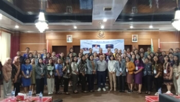 IAI Manggarai Gelar Seminar Nasional, Dorong Pencegahan Cacingan Lewat PHBS dan Peran Apotek Plasma