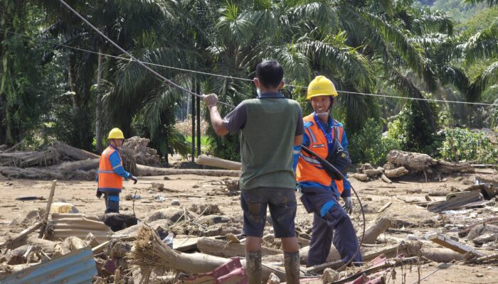 PLN Pulihkan 100% Kelistrikan Sumatra Barat Pascabencana dalam Waktu Singkat