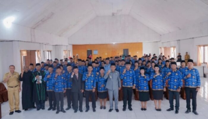 Bupati Hery Nabit Titip Pesan Penting Saat Pelantikan 68 Kepala Sekolah di Manggarai