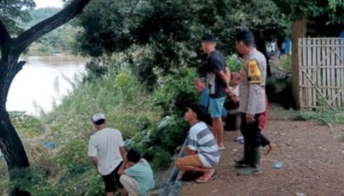 Polsek Reo Antisipasi Dampak Cuaca Ekstrem di Bantaran Sungai Waepesi