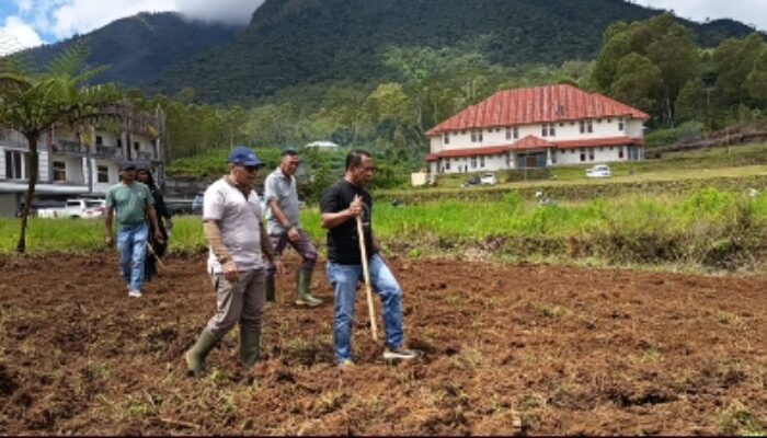 Olah Lahan di Sekitar Golo Dukal, Penjabat Sekda Manggarai Sampaikan Hal Ini