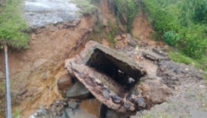 Hujan Berintensitas Tinggi Lumpuhkan Jalur Ratung-Peso