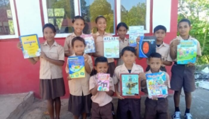 PLN Perkuat Pendidikan di Sekitar PLTP Ulumbu Lewat Renovasi Perpustakaan Sekolah