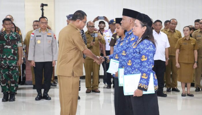 Serahkan 4.536 SK PPP3 Paruh Waktu, Gubernur NTT Tekankan Kerja Inovatif dan Kolaboratif