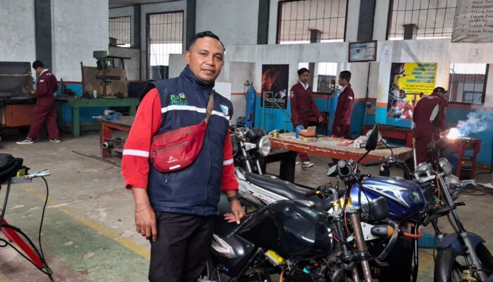 PLN UIP Nusra Gandeng SMK St. Aloisius Percepatan Konversi Motor Listrik