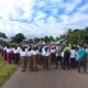 Babinsa Koramil 1612-04/Borong Pastikan Perarakan Patung Bunda Maria Berlangsung Aman dan Kondusif