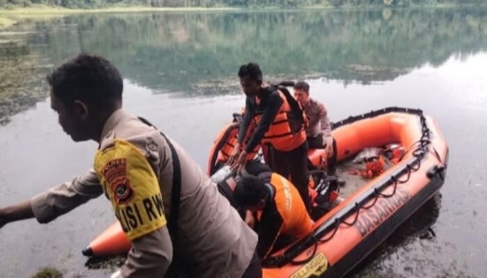 Tim SAR Temukan Jenazah Korban Tenggelam di Danau Rana Mese, Sempat Tersangkut di Dasar Danau