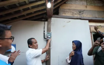 Melalui Lisdes dan BPBL, Pemerintah bersama PLN Percepat Elektrifikasi hingga Pelosok