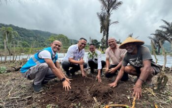 PLN UIP Nusra Luncurkan Program Agroforestry Hetero, Dukung Kemandirian Ekonomi Masyarakat Desa Wewo