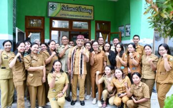 Audiensi dengan Nakes Puskesmas Bea Mese, Bupati Hery Nabit Tekankan Pelayanan Prima untuk Masyarakat