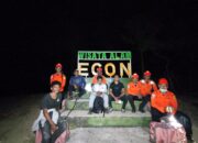 Dua Pendaki Gunung Egon yang Tersesat Semalaman Berhasil Dievakuasi Tim SAR Gabungan dalam Keadaan Selamat