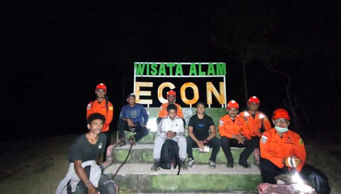 Dua Pendaki Gunung Egon yang Tersesat Semalaman Berhasil Dievakuasi Tim SAR Gabungan dalam Keadaan Selamat