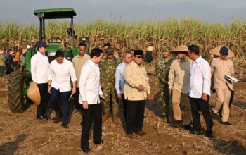 Dampingi Presiden Prabowo Panen Raya di Malang, Menteri Nusron: Ketahanan Pangan Butuh Kepastian Hukum Tanah