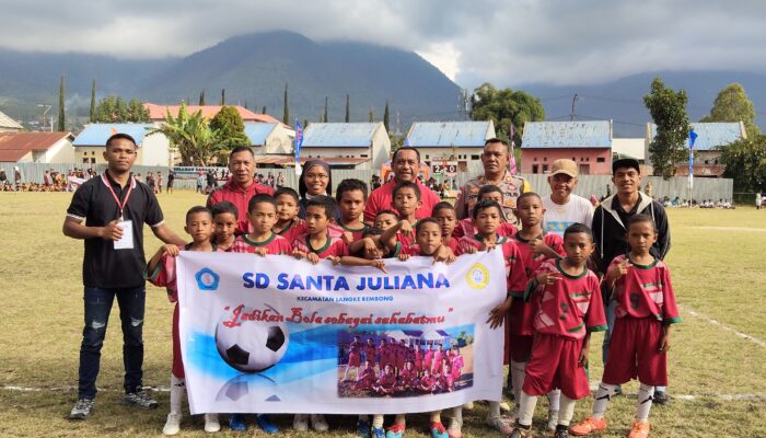 Piala Bandara Frans Sales Lega Cup I Resmi Bergulir, Bupati Hery Nabit Dorong Sportivitas dan Pembinaan Atlet Muda