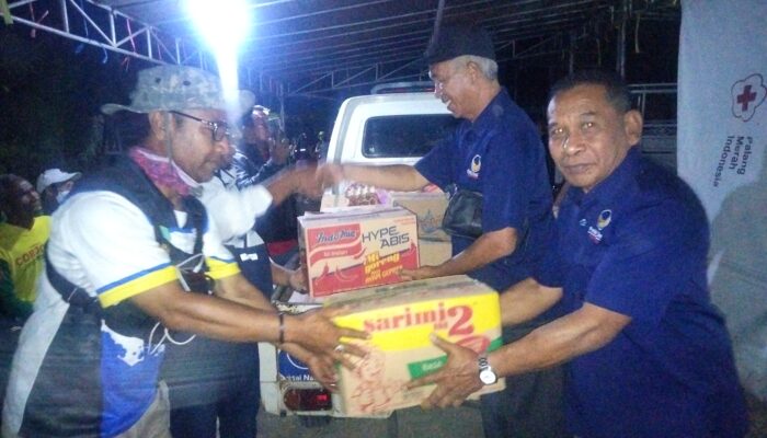 NasDem Baku Peduli Salurkan Paket Sembako di Lamba Leda Utara Pascagempa