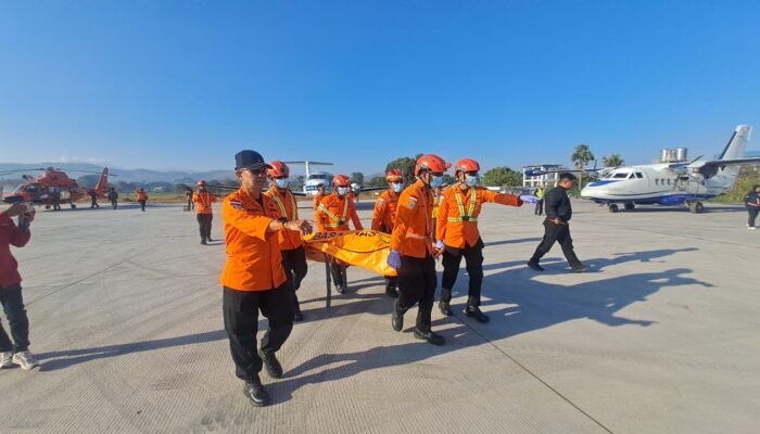 Dedikasi di Tengah Bencana, Jenazah Relawan Ahmad Zaki Ali Dievakuasi ke Labuan Bajo