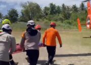 Basarnas Evakuasi Lansia Korban Gempa Manggarai Timur Menggunakan Helikopter Dauphin