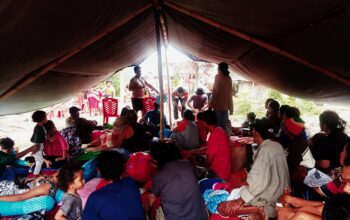 Gempa Guncang Flores: Suka Duka Pengungsi di Tenda Darurat Dampek