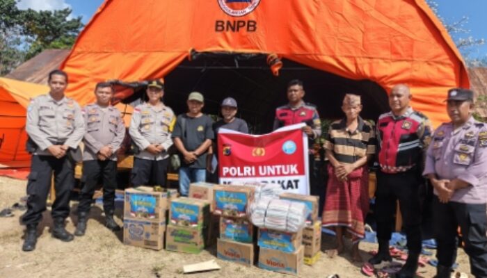 Peduli Korban Bencana Matim, Polda Jateng Salurkan Bantuan Sembako di Posko Golo Cigir