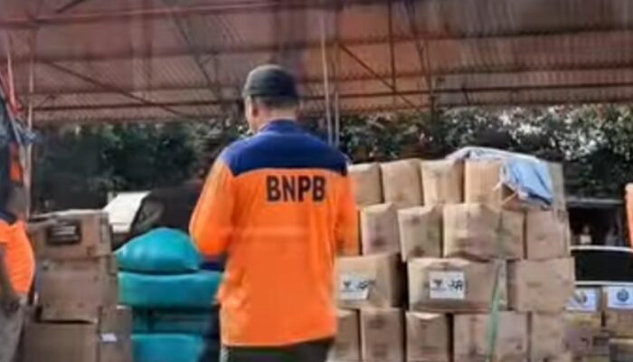 Bantuan Terus Bergerak, BNPB Pastikan Logistik Gempa NTT Tepat Sasaran