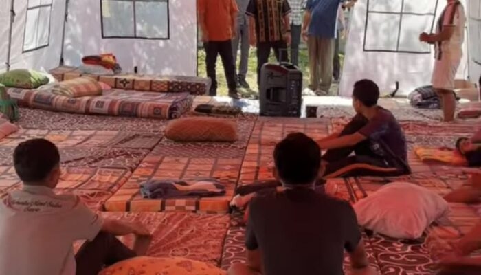 Salurkan Bantuan Sembako Pascagempa, Gubernur NTT Sambangi Posko Mandiri Seminari Pius XII Kisol
