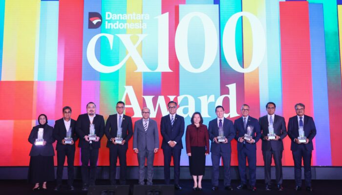 PLN Raih Dua Penghargaan Bergengsi di Danantara Indonesia CX100 Award 2026